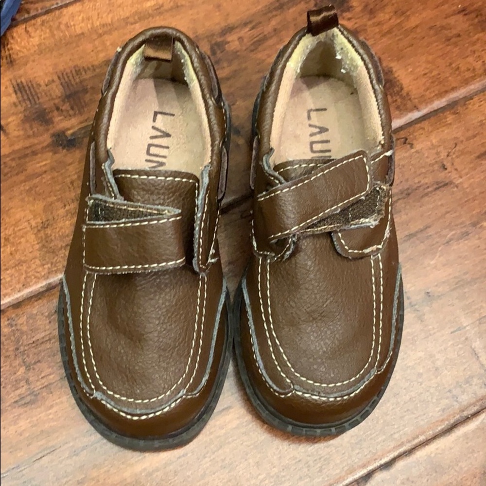 Boys shoes